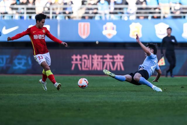 开元棋牌-广州队险酿最美的“意外” 咬紧比分等待德比战